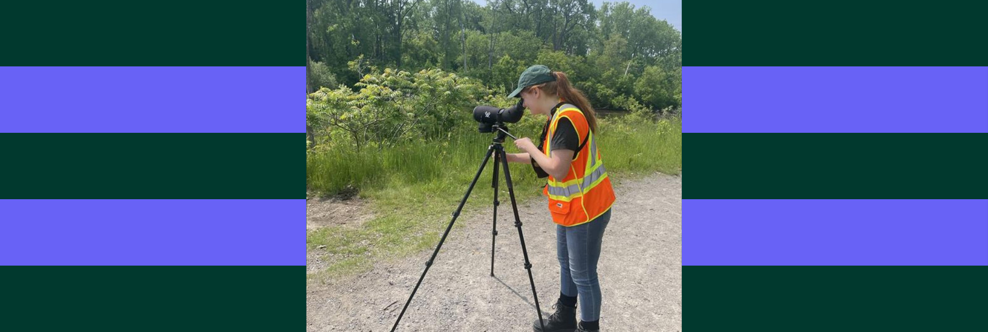 Marjorie, une conseillère en environnement pendant un travail sur le terrain