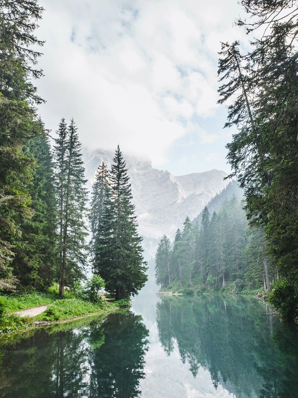 luca-bravo-eskw2ayo2as-unsplash.jpg